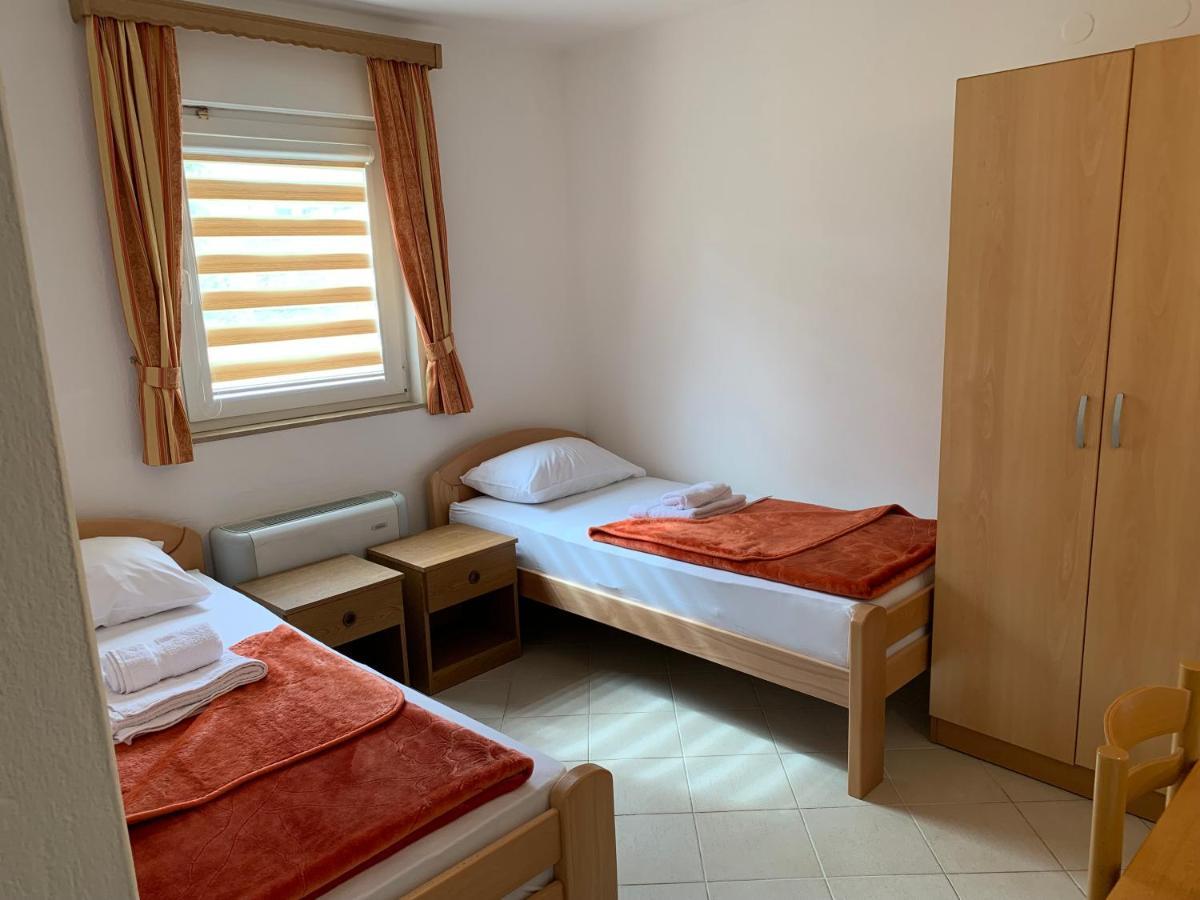 Pansion Mate & Dds Bed & Breakfast Medjugorje Exterior photo